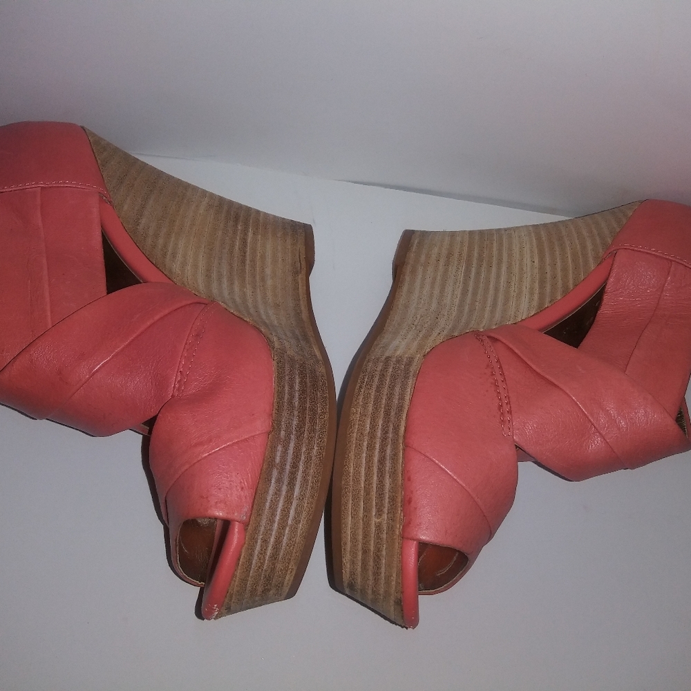Coral Wedges - Picture 5 of 6